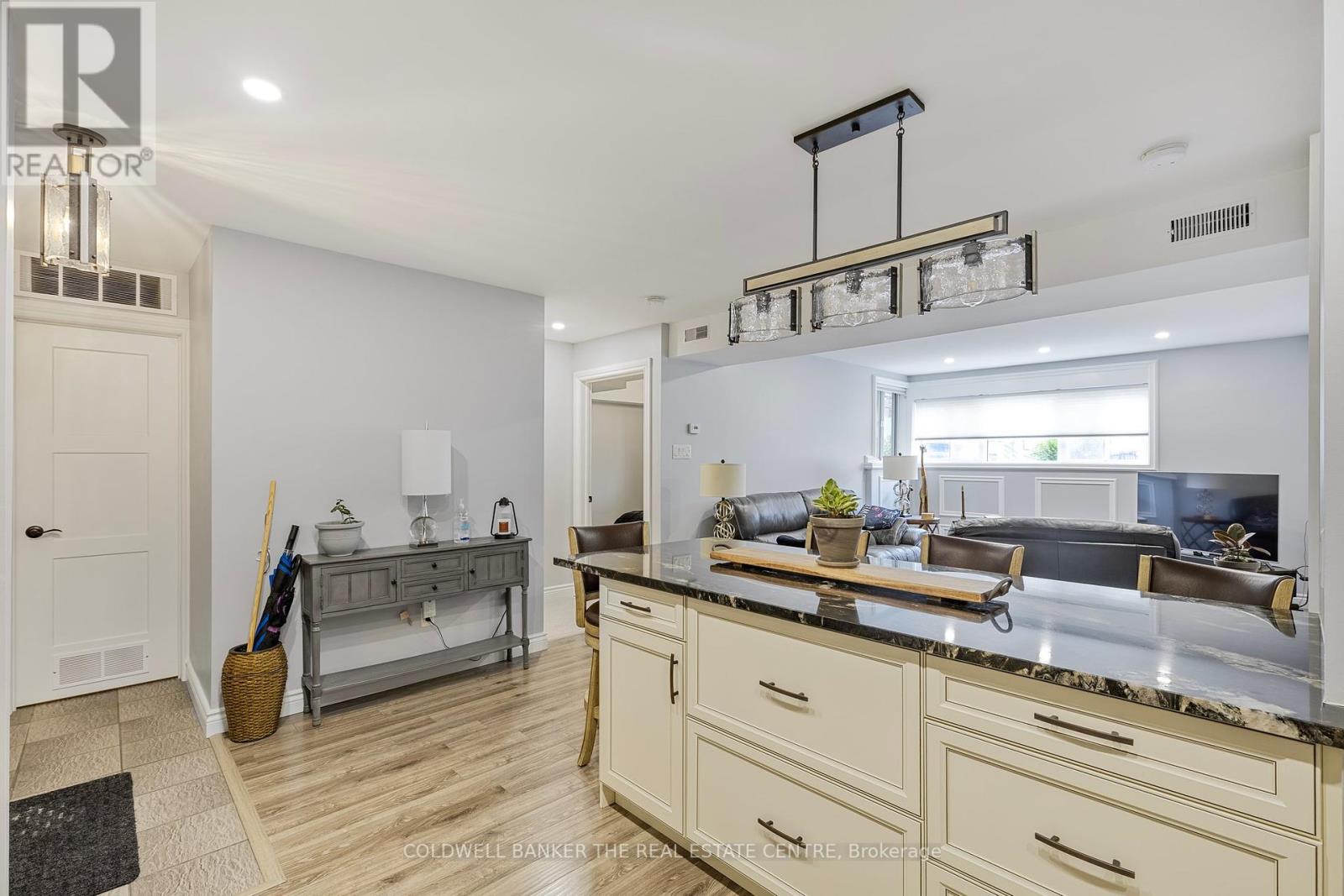 B08 - 126 Bell Farm Road, Barrie, Ontario  L4M 6J3 - Photo 12 - S12121563