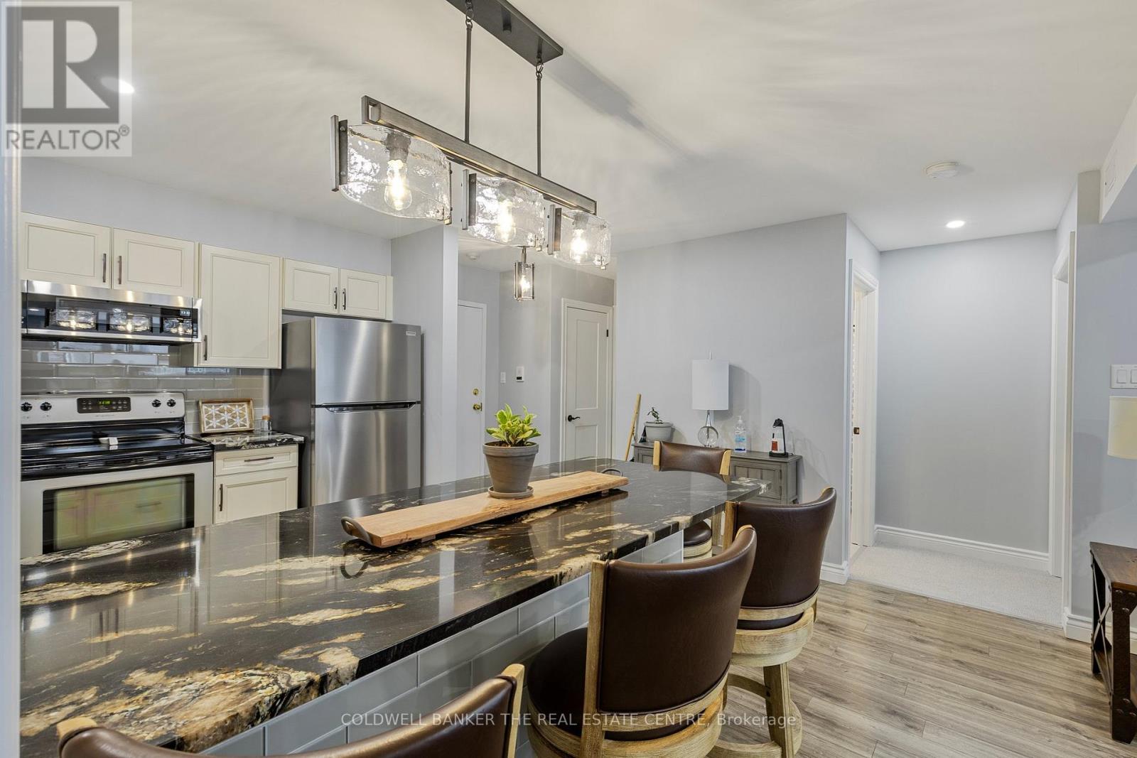 B08 - 126 Bell Farm Road, Barrie, Ontario  L4M 6J3 - Photo 5 - S12121563