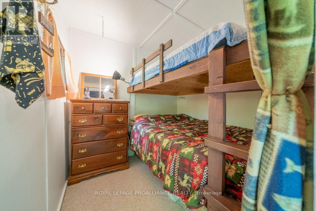 633 Jacques Bay Road, Addington Highlands, Ontario  K0H 1K0 - Photo 17 - X12214226