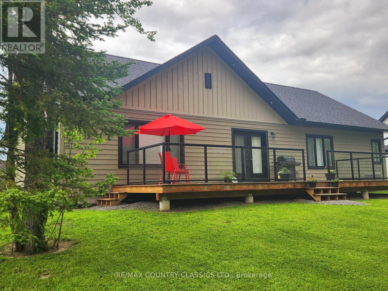 Property at 8 BANCROFT RIDGE DRIVE image 4