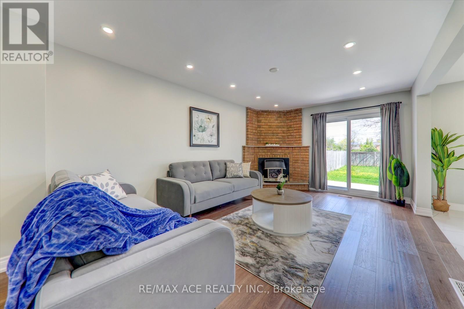 174 Anthony Lane, Vaughan (Glen Shields), Ontario  L4K 3K6 - Photo 11 - N12214415