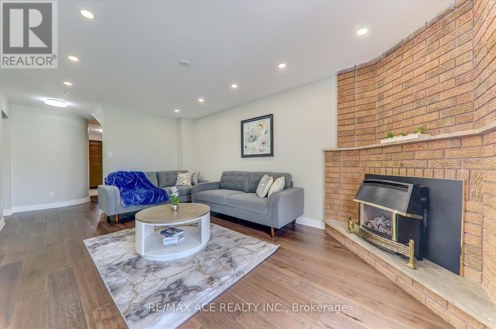 174 Anthony Lane, Vaughan (Glen Shields), Ontario  L4K 3K6 - Photo 12 - N12214415