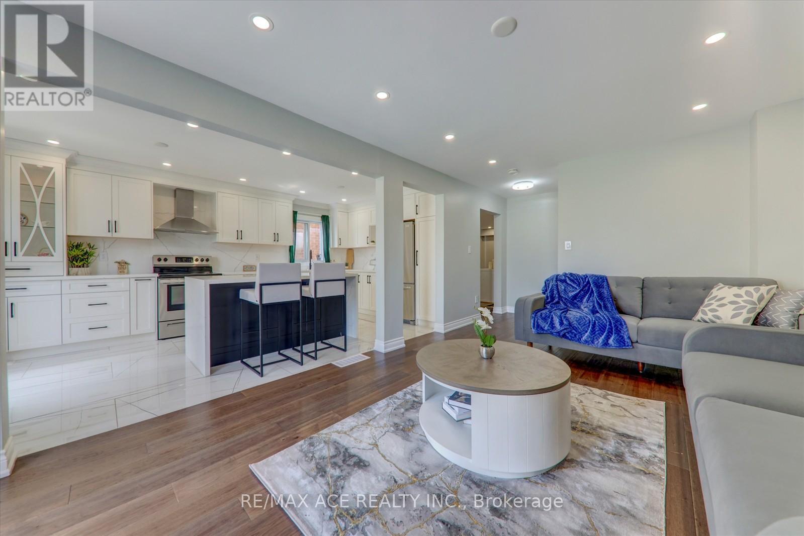 174 Anthony Lane, Vaughan (Glen Shields), Ontario  L4K 3K6 - Photo 14 - N12214415