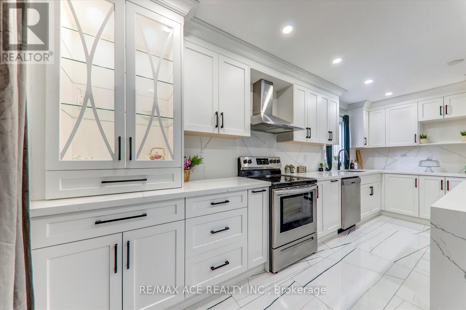 174 Anthony Lane, Vaughan (Glen Shields), Ontario  L4K 3K6 - Photo 17 - N12214415