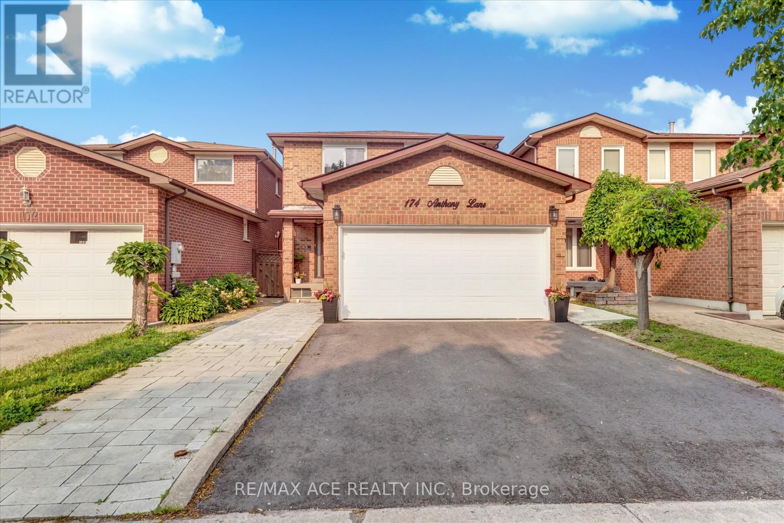 174 Anthony Lane, Vaughan (Glen Shields), Ontario  L4K 3K6 - Photo 2 - N12214415