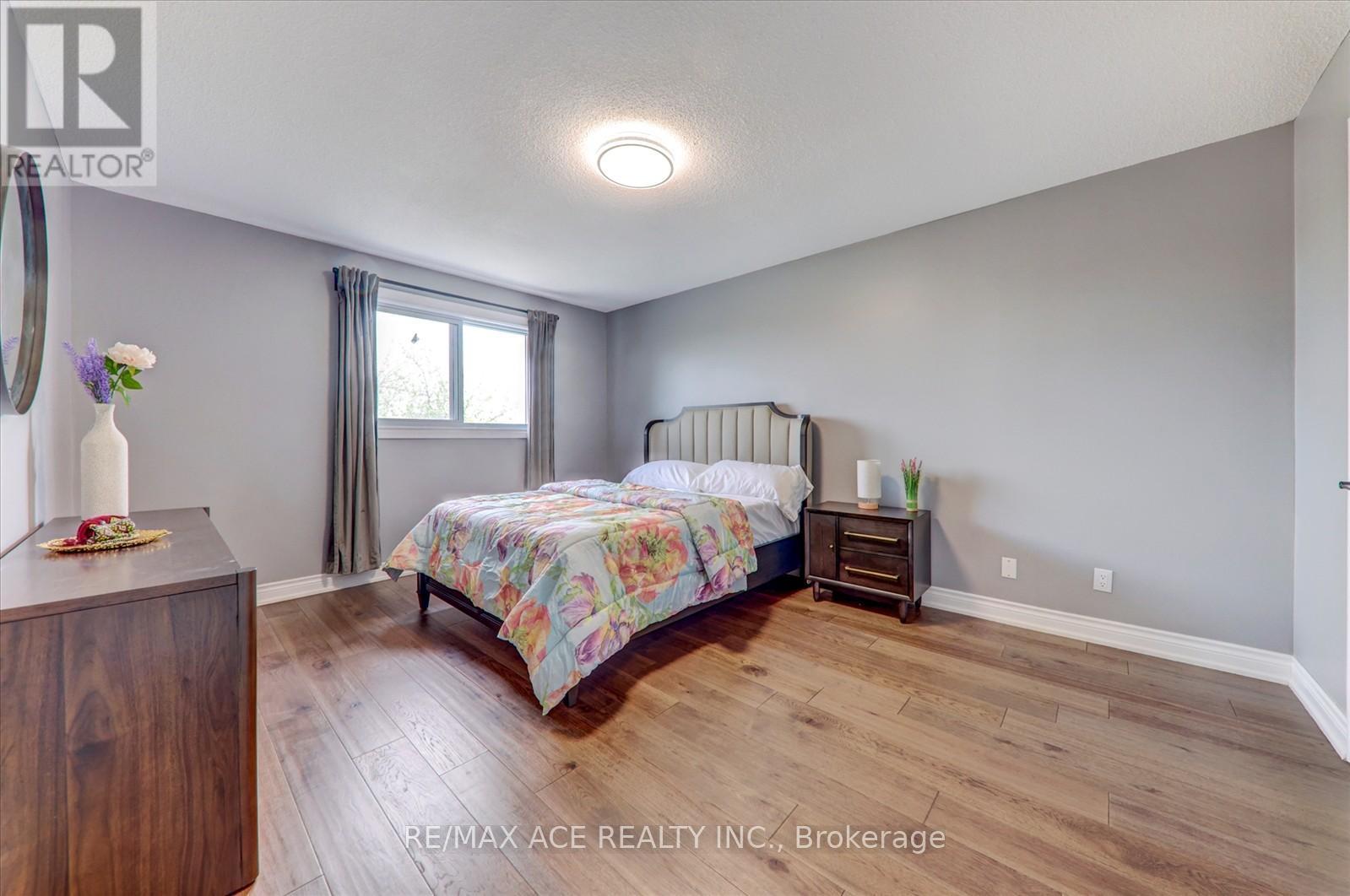 174 Anthony Lane, Vaughan (Glen Shields), Ontario  L4K 3K6 - Photo 24 - N12214415