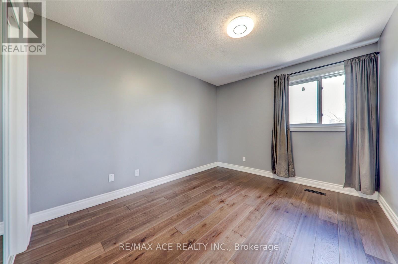 174 Anthony Lane, Vaughan (Glen Shields), Ontario  L4K 3K6 - Photo 27 - N12214415