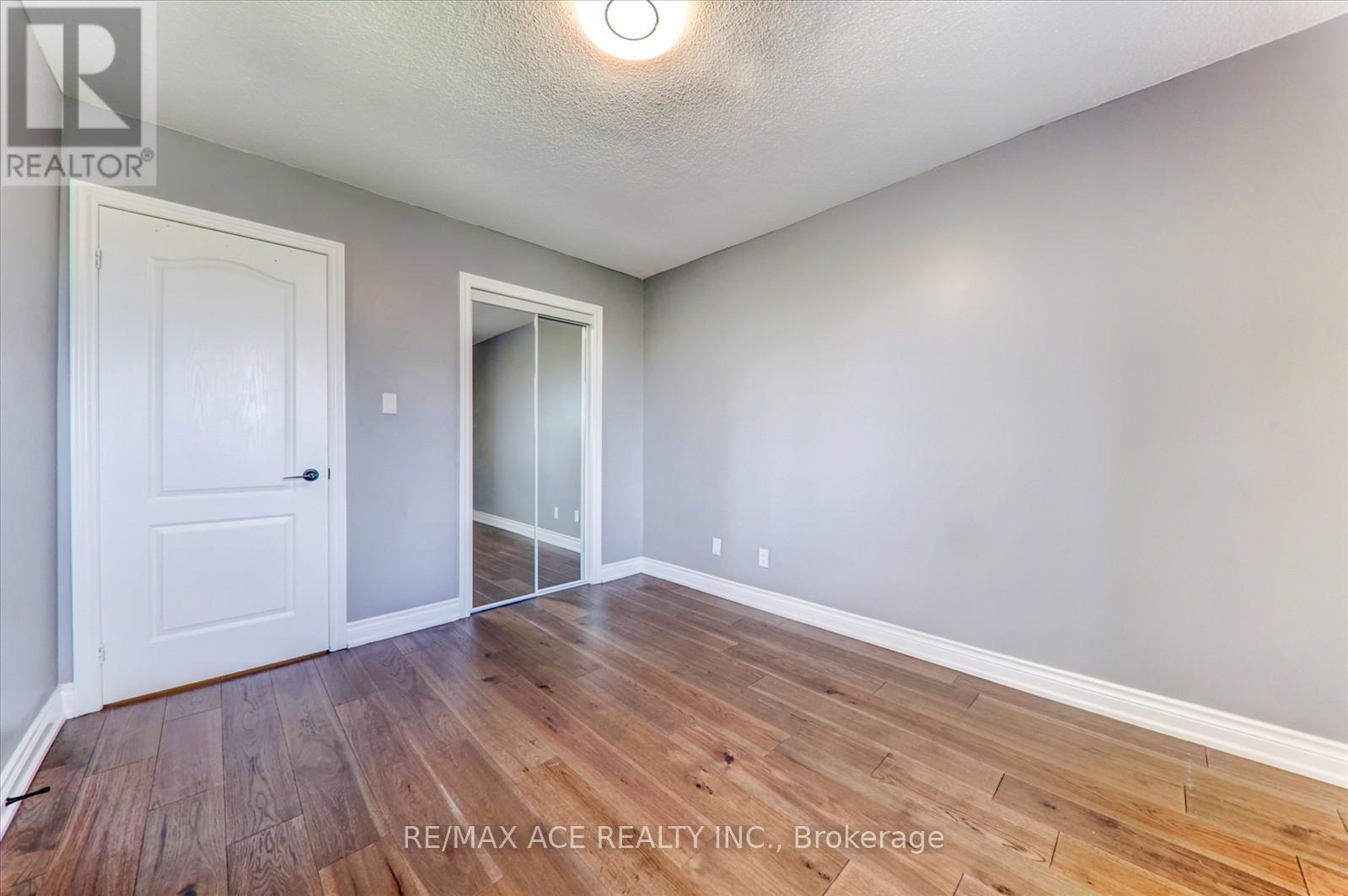174 Anthony Lane, Vaughan (Glen Shields), Ontario  L4K 3K6 - Photo 28 - N12214415