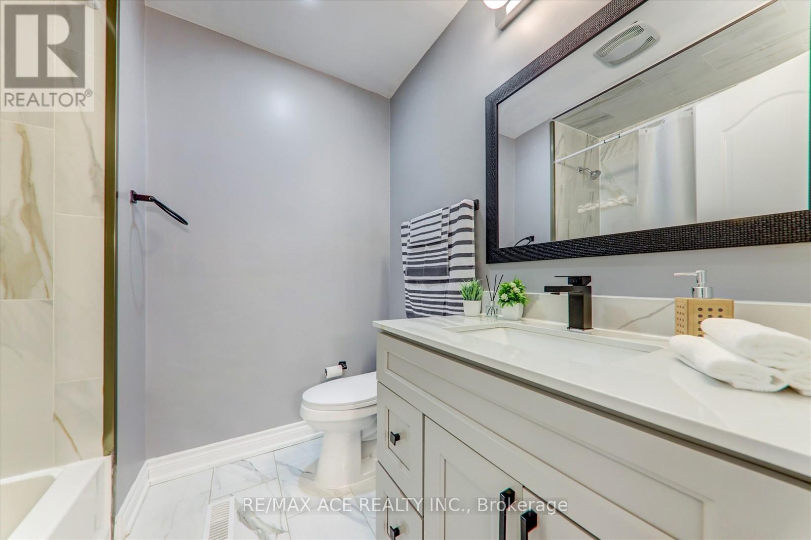 174 Anthony Lane, Vaughan (Glen Shields), Ontario  L4K 3K6 - Photo 32 - N12214415