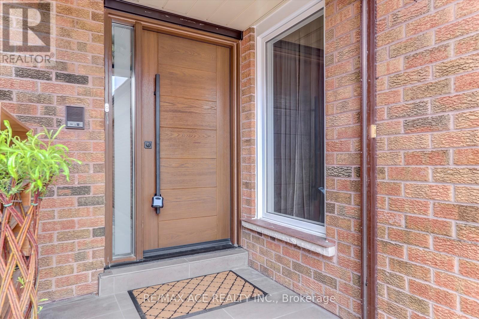 174 Anthony Lane, Vaughan (Glen Shields), Ontario  L4K 3K6 - Photo 5 - N12214415