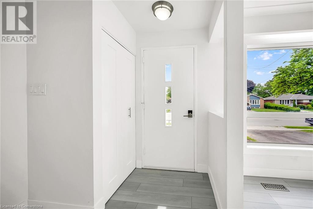 488 Upper Kenilworth Avenue, Hamilton, Ontario  L8T 4G8 - Photo 2 - 40738827