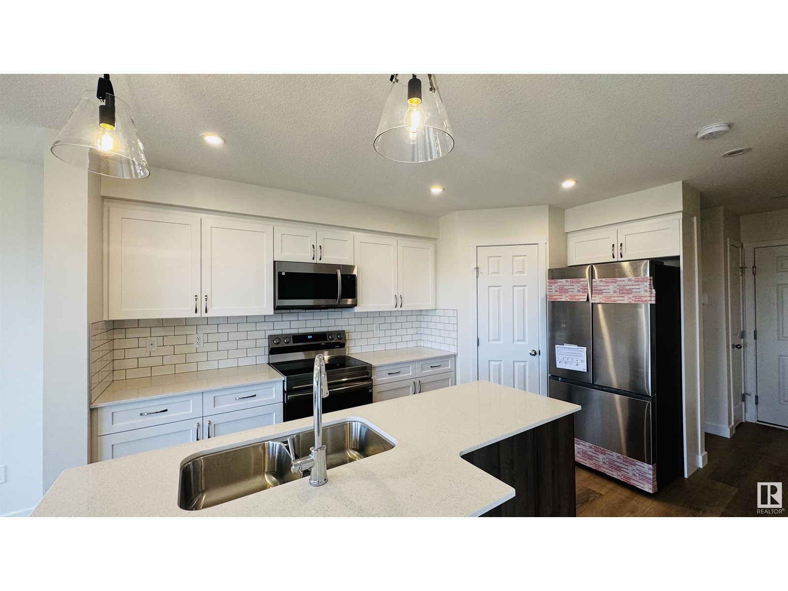 19130 29 Av Nw, Edmonton, Alberta  T6M 3B5 - Photo 4 - E4438244