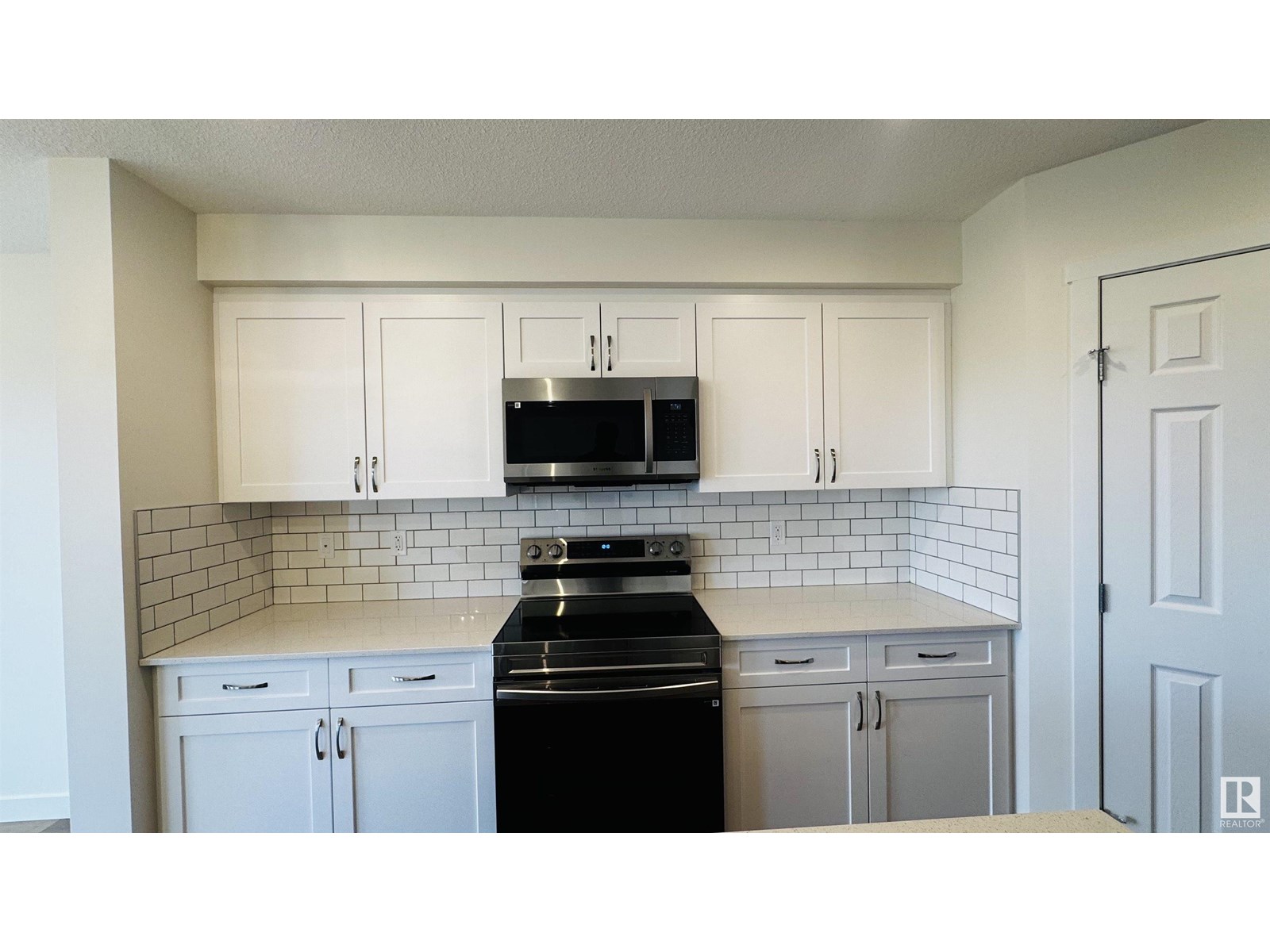19130 29 Av Nw, Edmonton, Alberta  T6M 3B5 - Photo 6 - E4438244