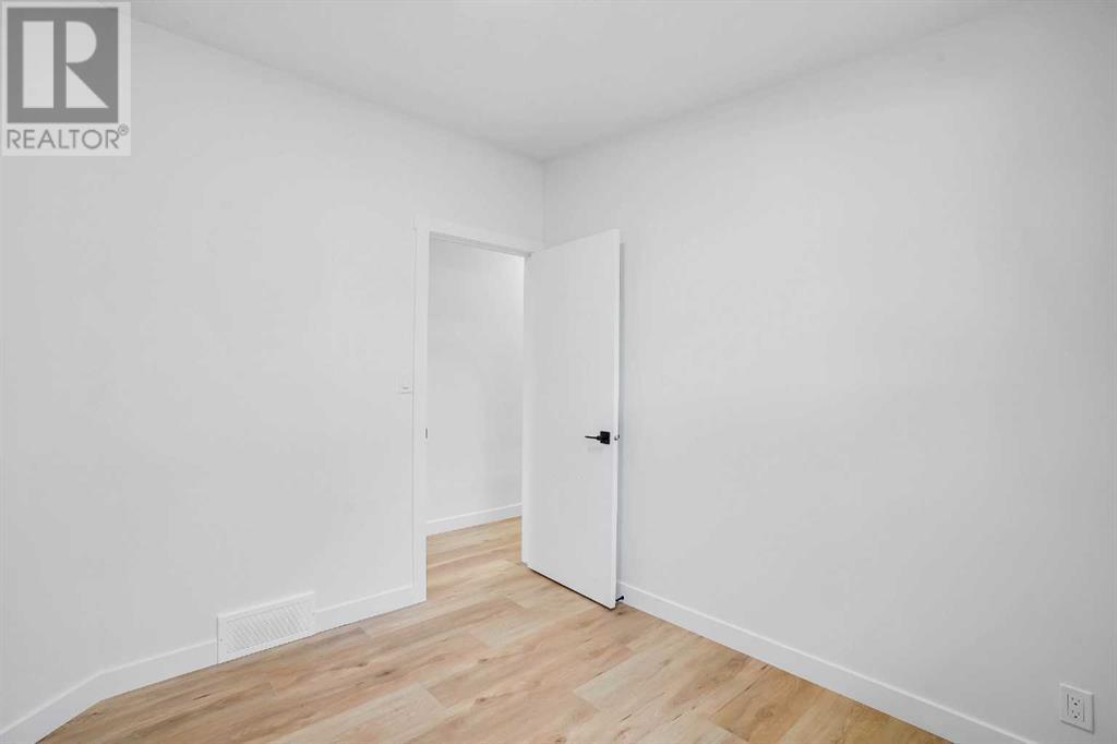 6214 18a Street Se, Calgary, Alberta  T2C 0N1 - Photo 13 - A2228963