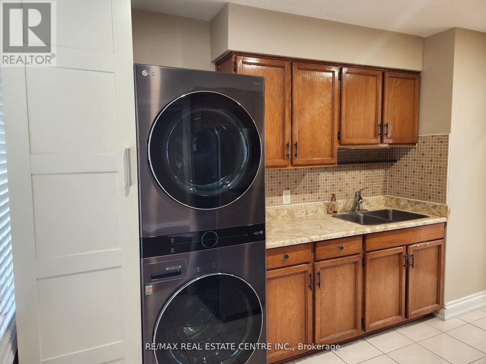 Main - 5513 Turney Drive, Mississauga (Streetsville), Ontario  L5M 1A2 - Photo 12 - W12214439