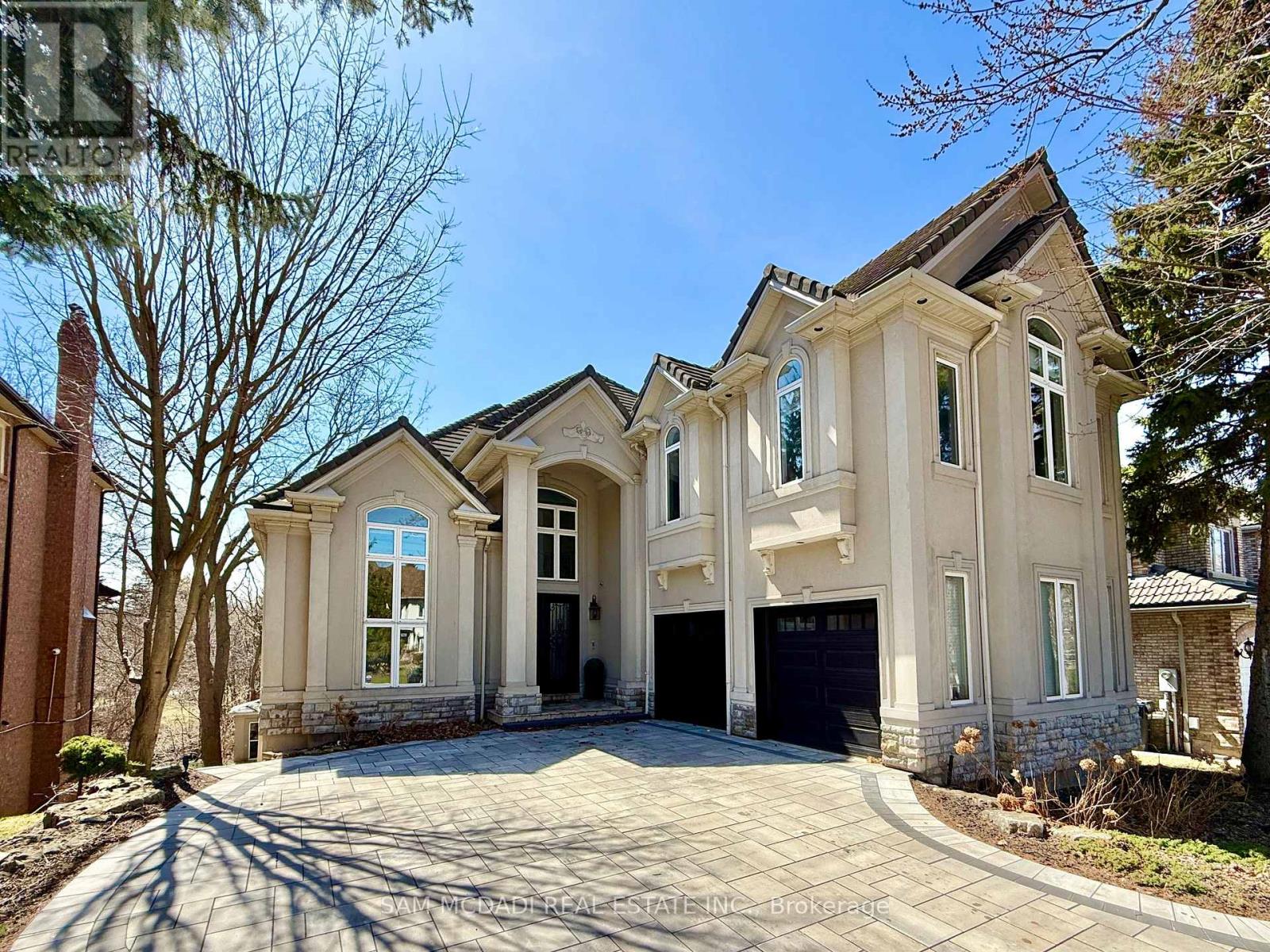 2022 Eckland Court, Mississauga (Erin Mills), Ontario  L5L 5W5 - Photo 2 - W12214442