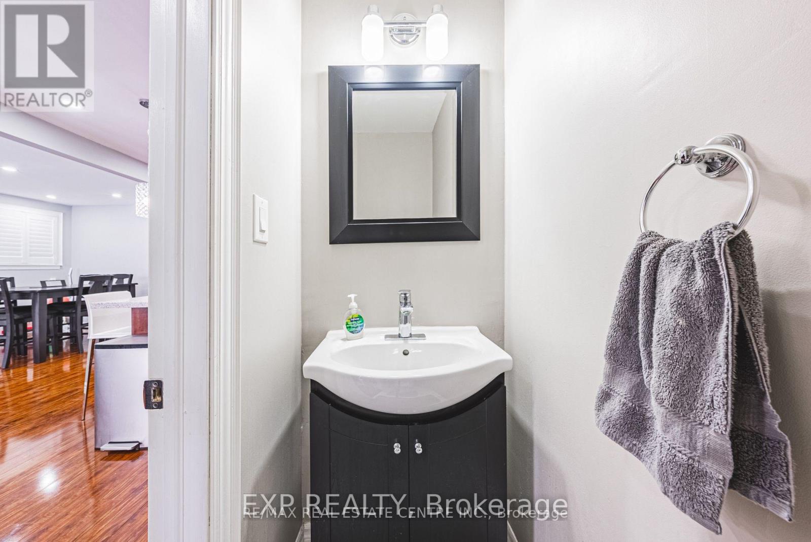 14 Belmont Drive, Brampton (Avondale), Ontario  L6T 2K3 - Photo 10 - W12214448