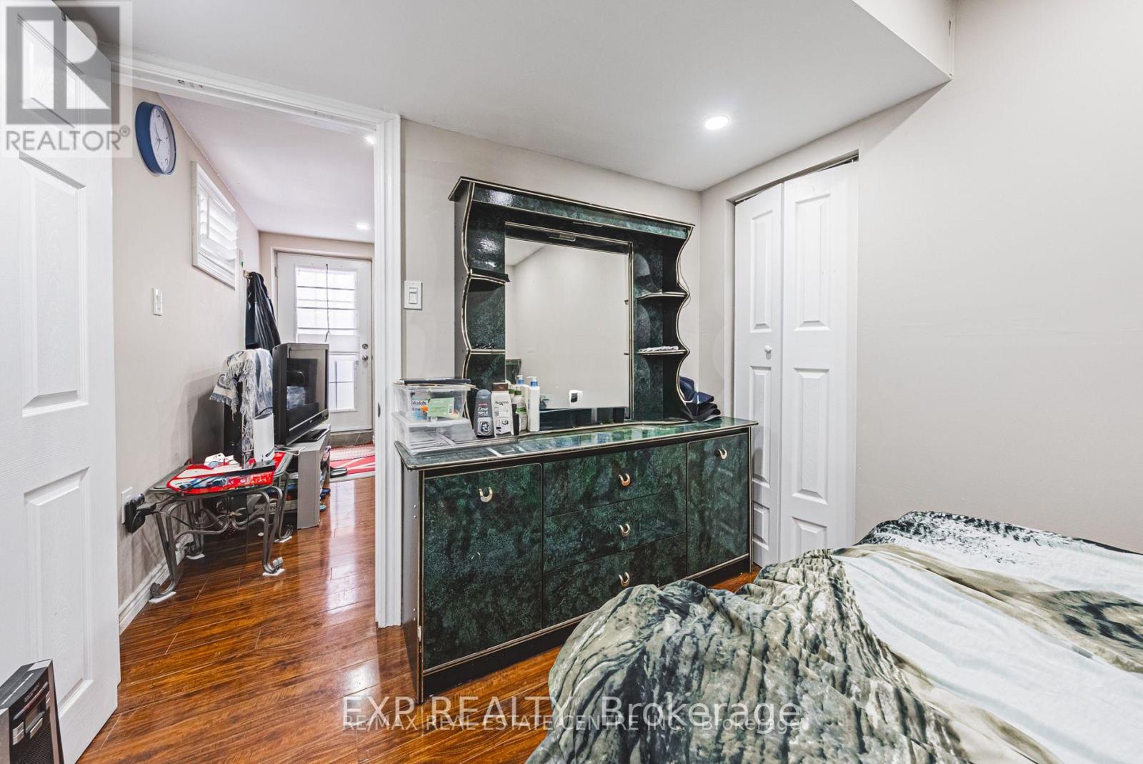 14 Belmont Drive, Brampton (Avondale), Ontario  L6T 2K3 - Photo 14 - W12214448