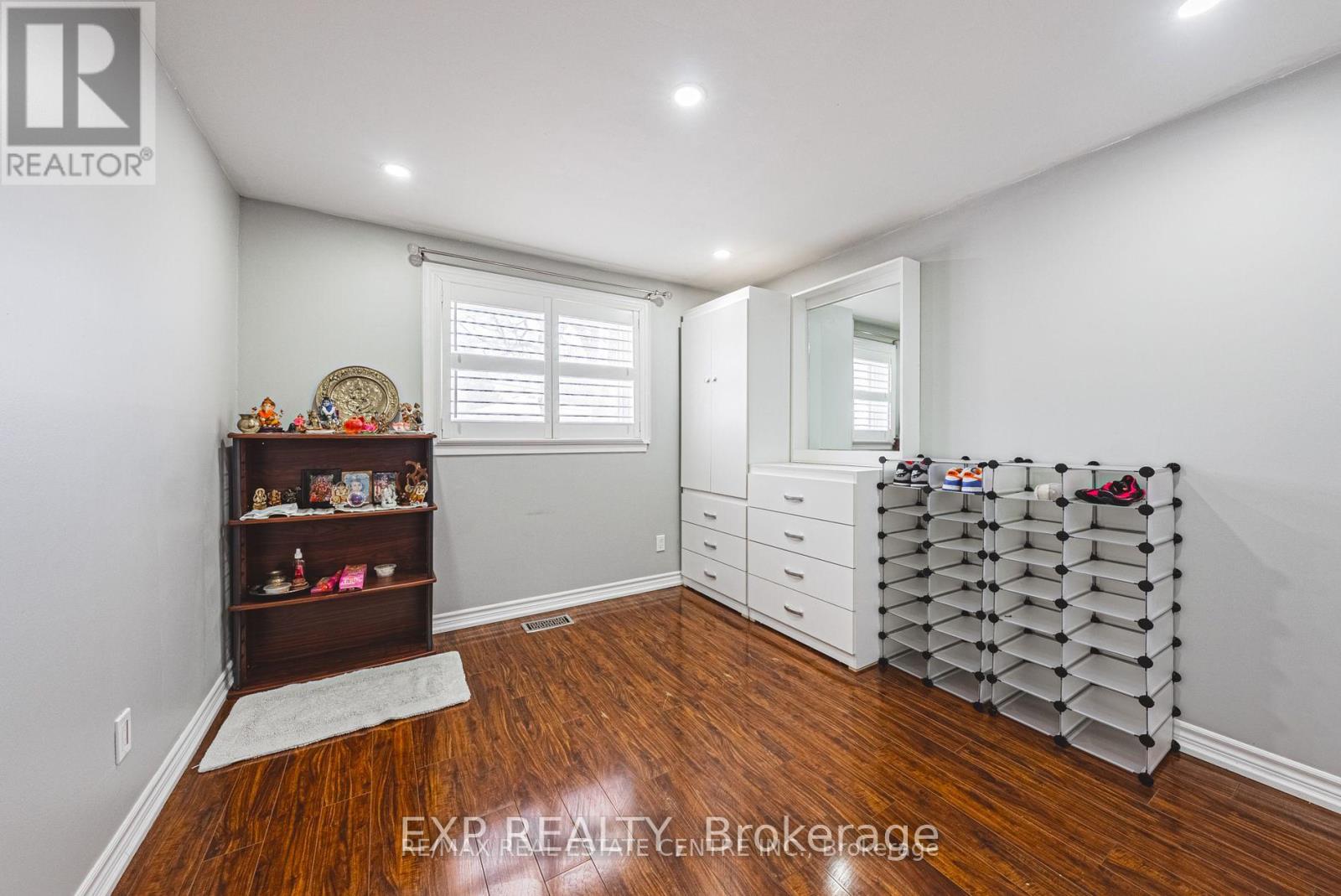 14 Belmont Drive, Brampton (Avondale), Ontario  L6T 2K3 - Photo 9 - W12214448
