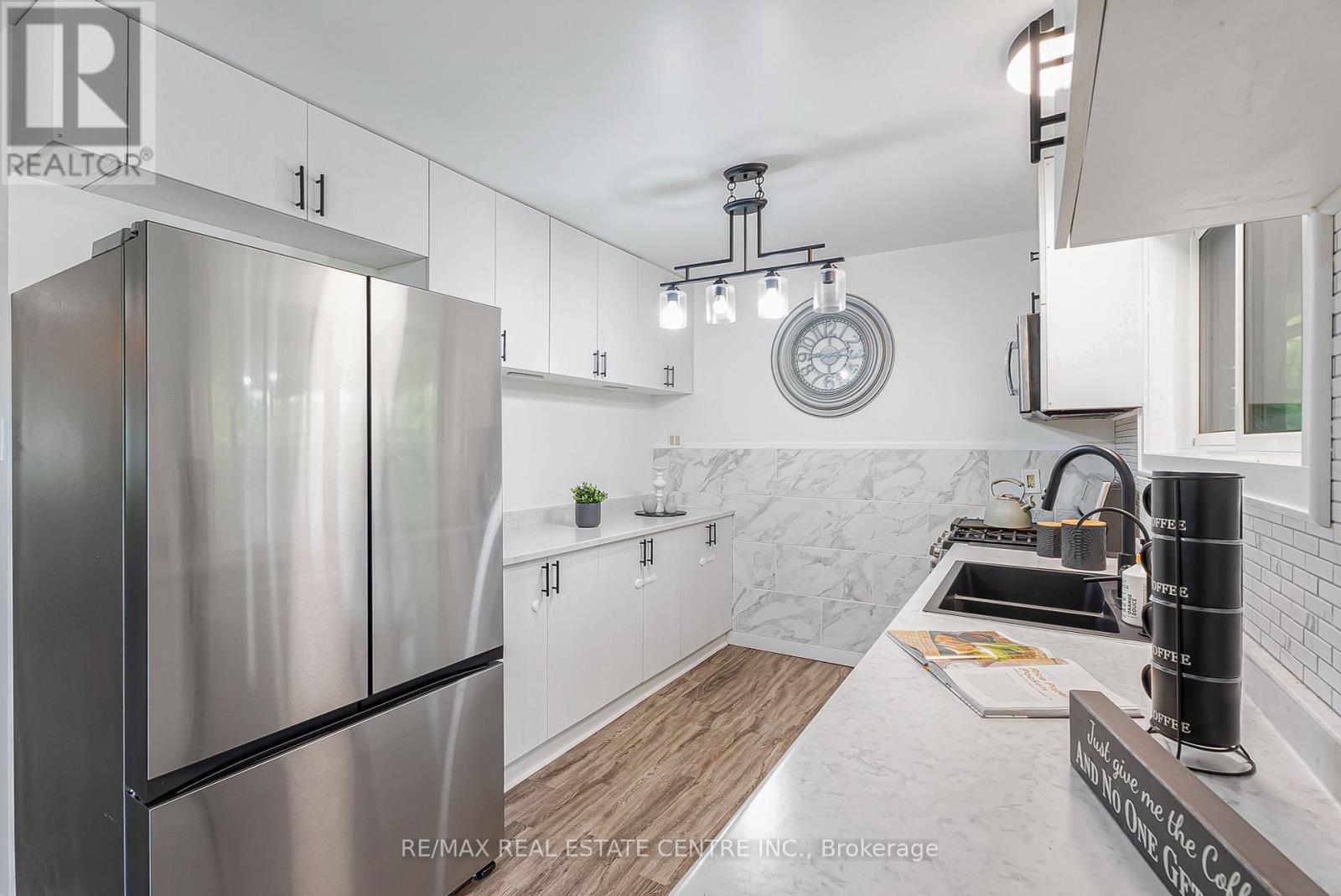 95 Ripplewood Crescent, Kitchener, Ontario  N2M 4R9 - Photo 11 - X12214403