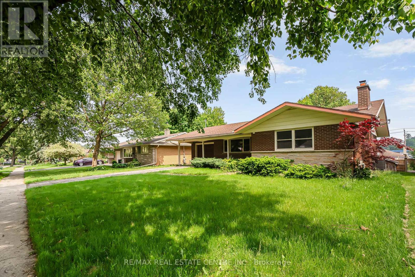 95 Ripplewood Crescent, Kitchener, Ontario  N2M 4R9 - Photo 2 - X12214403