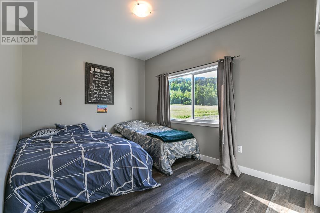 3963 Canim View Drive, 100 Mile House, British Columbia  V0K 1J0 - Photo 33 - R3013949