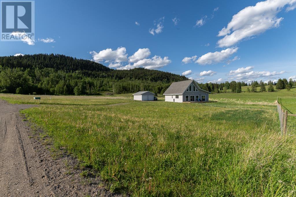 3963 Canim View Drive, 100 Mile House, British Columbia  V0K 1J0 - Photo 9 - R3013949