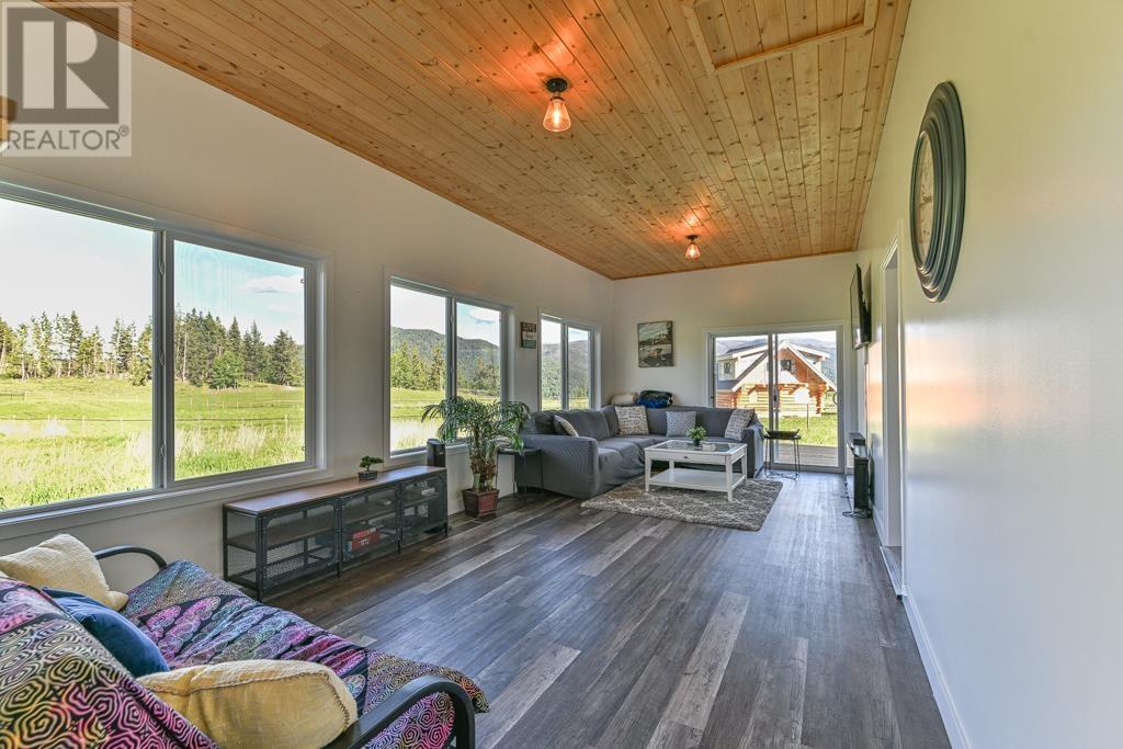 3963 Canim View Drive, 100 Mile House, British Columbia  V0K 1J0 - Photo 14 - R3013949