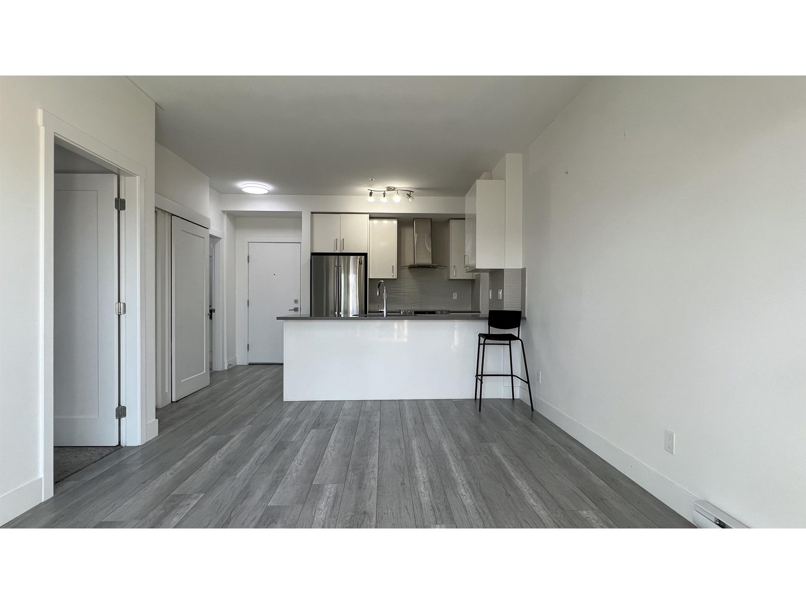 506 9689 140 Street, Surrey, British Columbia  V3T 0P3 - Photo 4 - R3014579