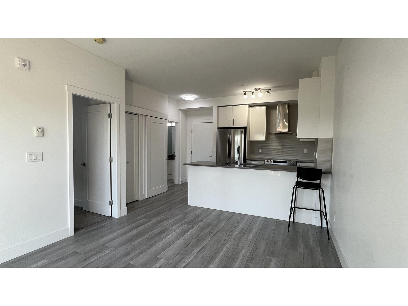 506 9689 140 Street, Surrey, British Columbia  V3T 0P3 - Photo 3 - R3014579