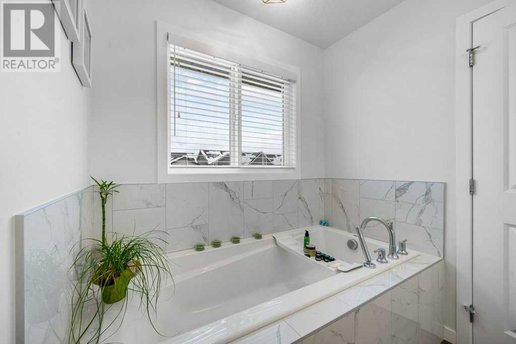 240 Magnolia Heath Se, Calgary, Alberta  T3M 3A2 - Photo 36 - A2226720