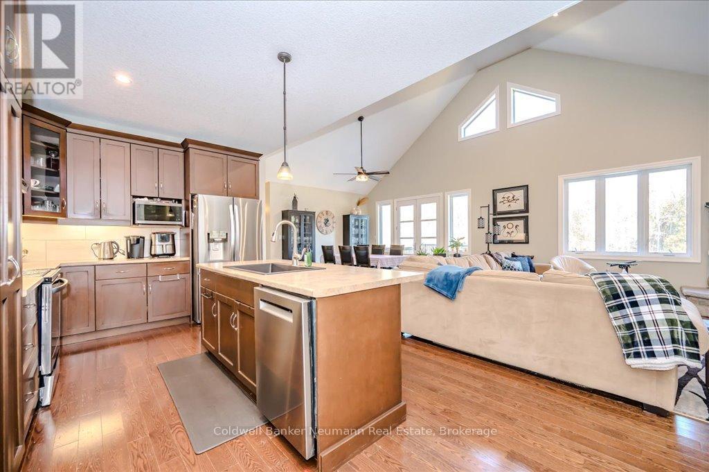 6592 Forestell Road, Puslinch, Ontario  N1H 6J3 - Photo 11 - X12211994