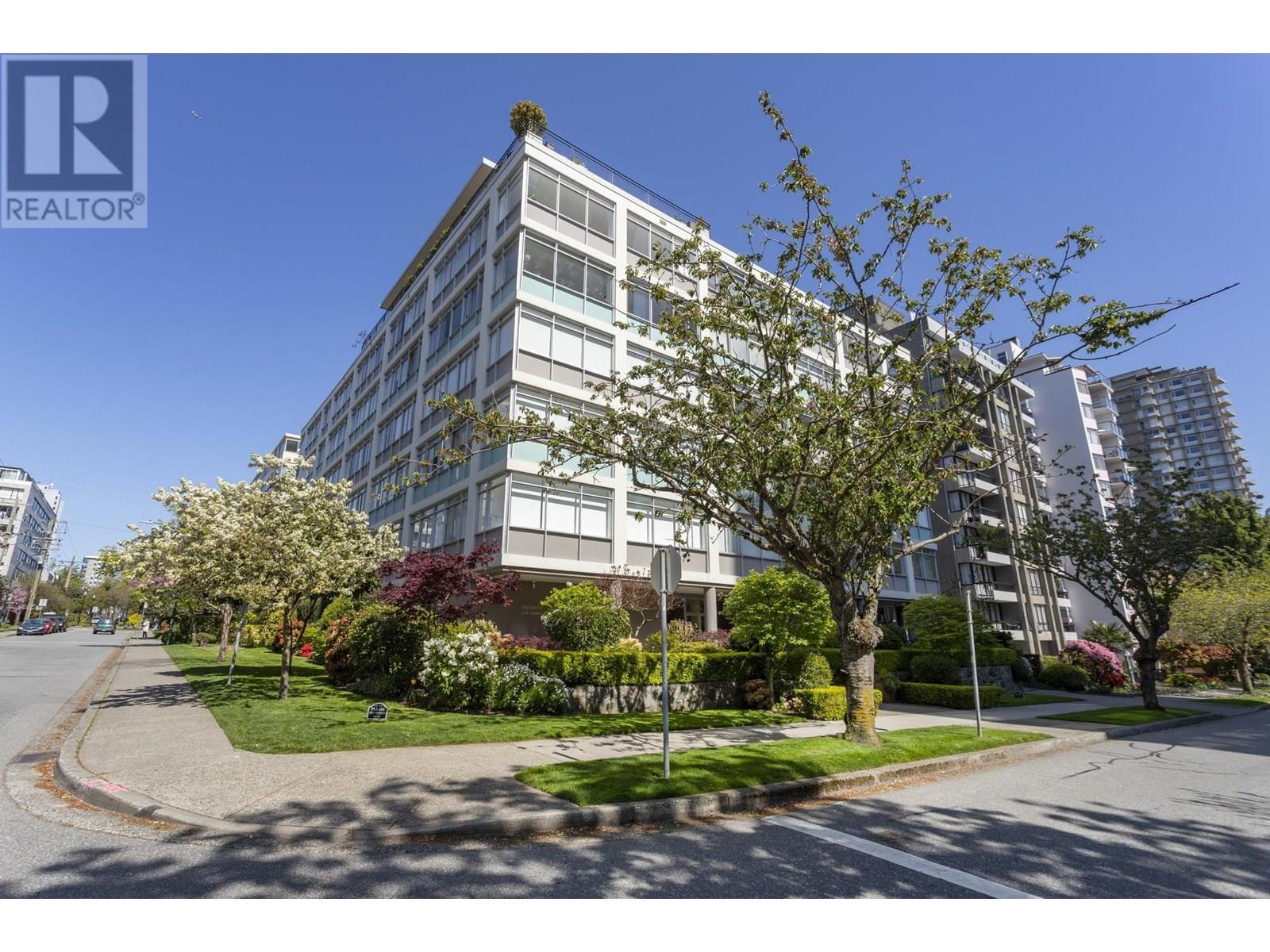 404 1975 PENDRELL STREET, Vancouver, British Columbia