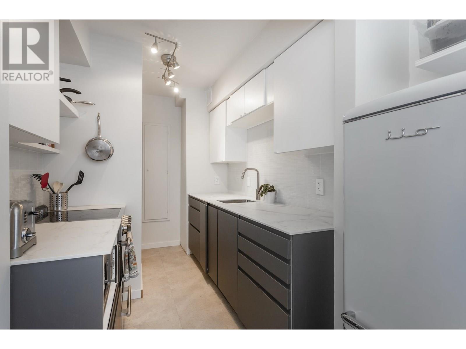 404 1975 Pendrell Street, Vancouver, British Columbia  V6G 1T6 - Photo 13 - R3014648