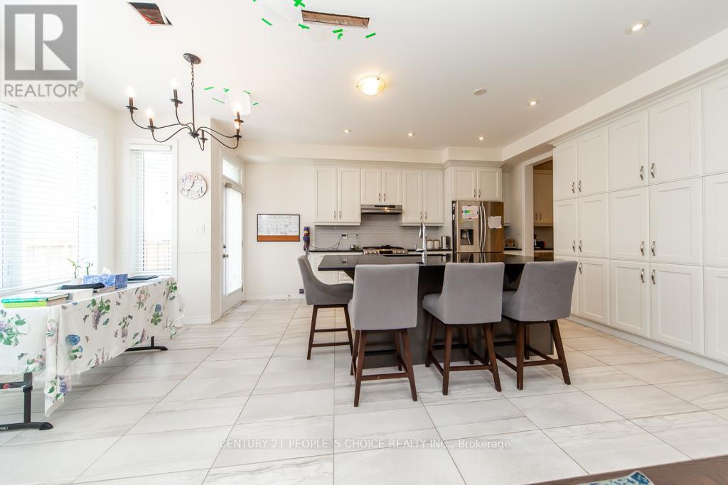 183 Beaveridge Avenue, Oakville, Ontario  L6H 0M6 - Photo 16 - W12202954