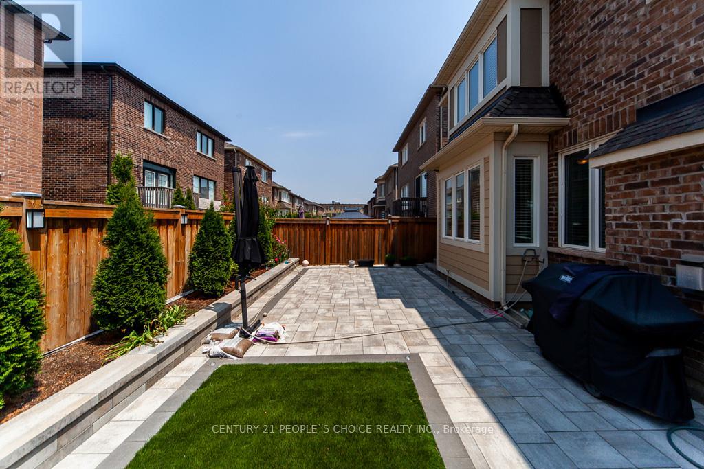 183 Beaveridge Avenue, Oakville, Ontario  L6H 0M6 - Photo 47 - W12202954