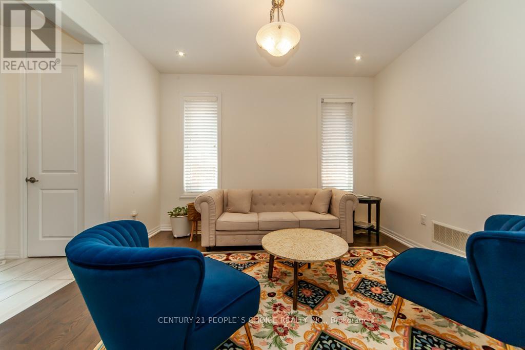 183 Beaveridge Avenue, Oakville, Ontario  L6H 0M6 - Photo 7 - W12202954