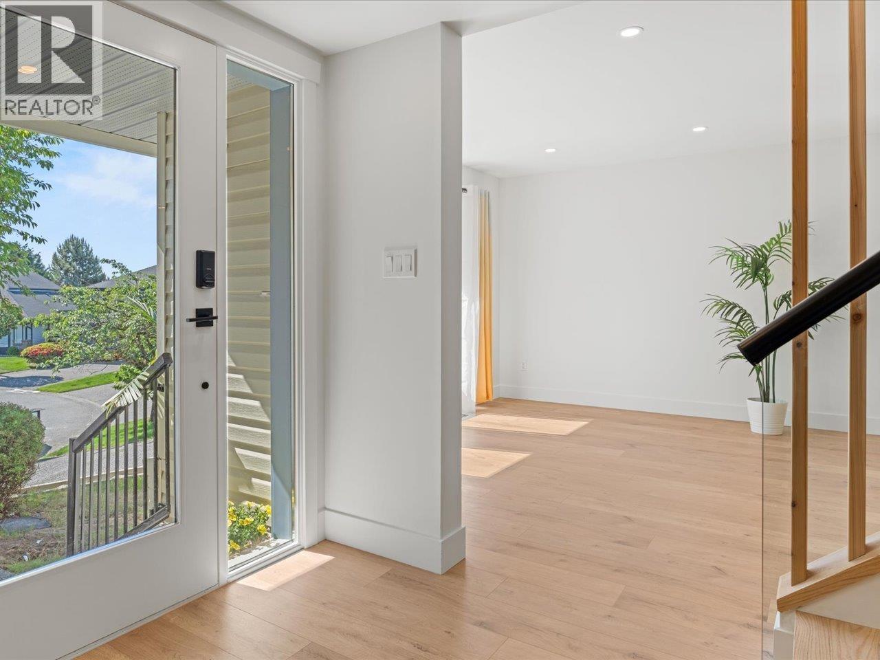 1135 Settlers Court, Port Coquitlam, British Columbia  V3C 5Y5 - Photo 5 - R3014634