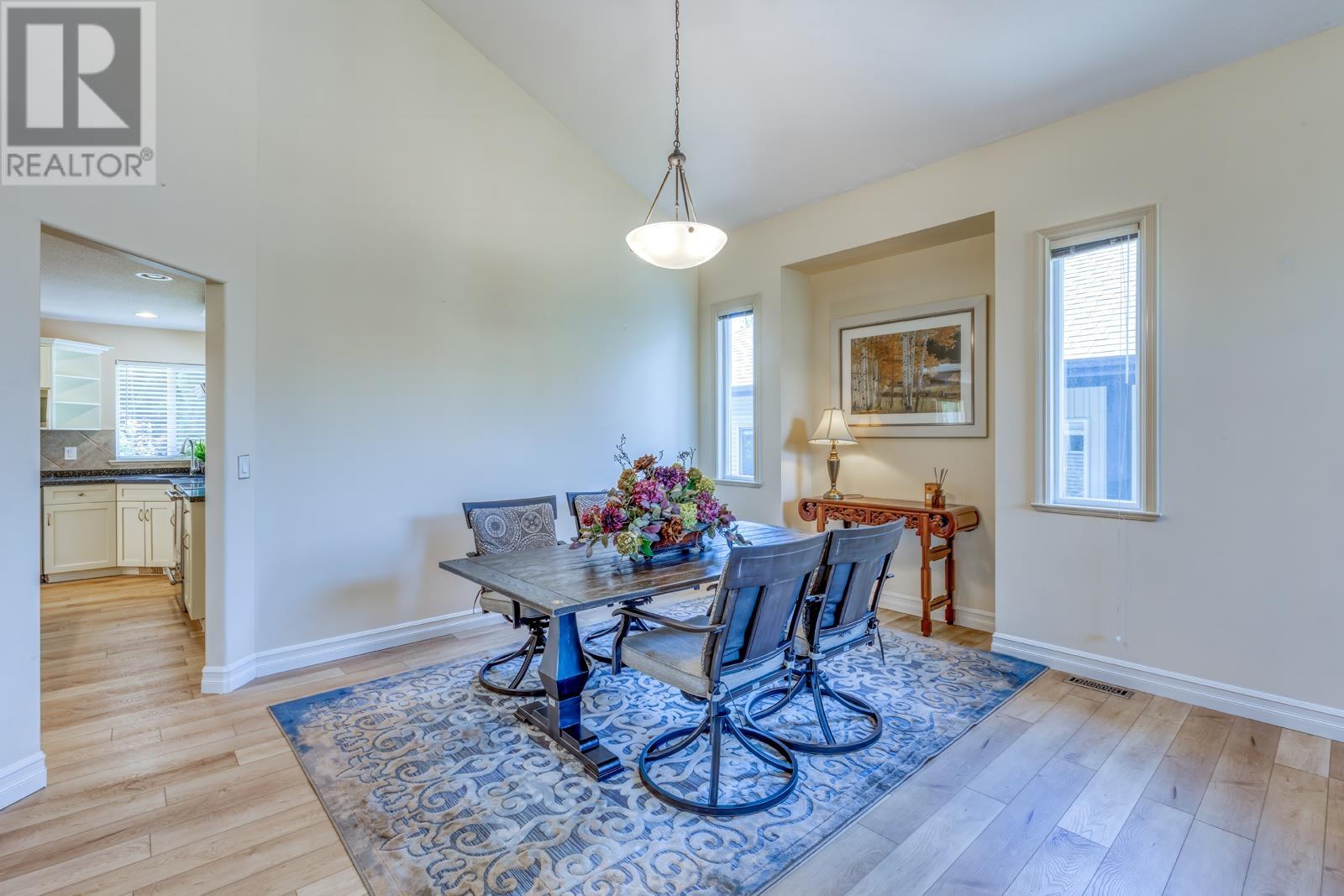 22734 Holyrood Avenue, Maple Ridge, British Columbia  V2X 6E7 - Photo 5 - R3014640