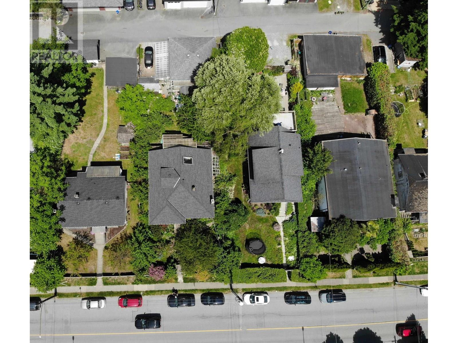 342 E 13th Street, North Vancouver, British Columbia  V7L 2L9 - Photo 4 - R3014091