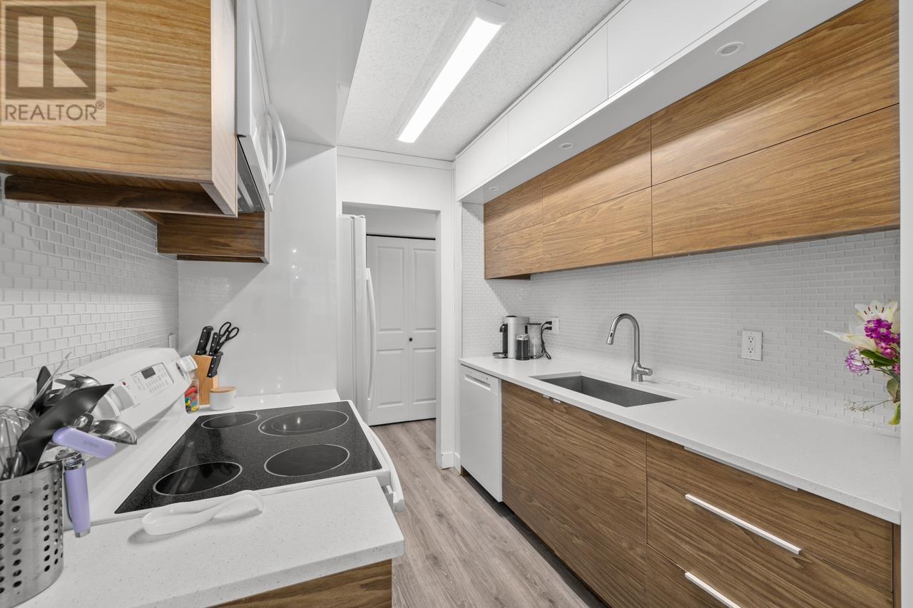 201 150 E 15th Street, North Vancouver, British Columbia  V7L 4N9 - Photo 14 - R3014501