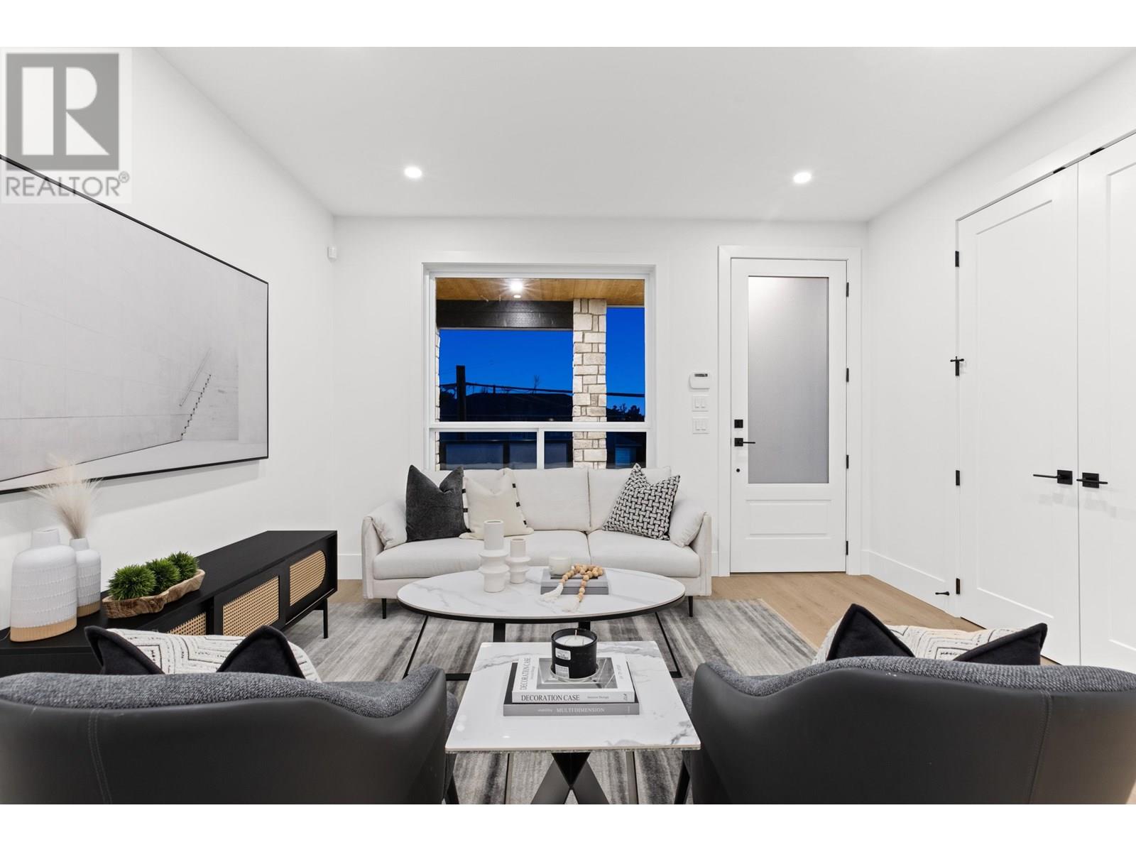 211 Jardine Street, New Westminster, British Columbia  V3M 5M4 - Photo 3 - R3014440
