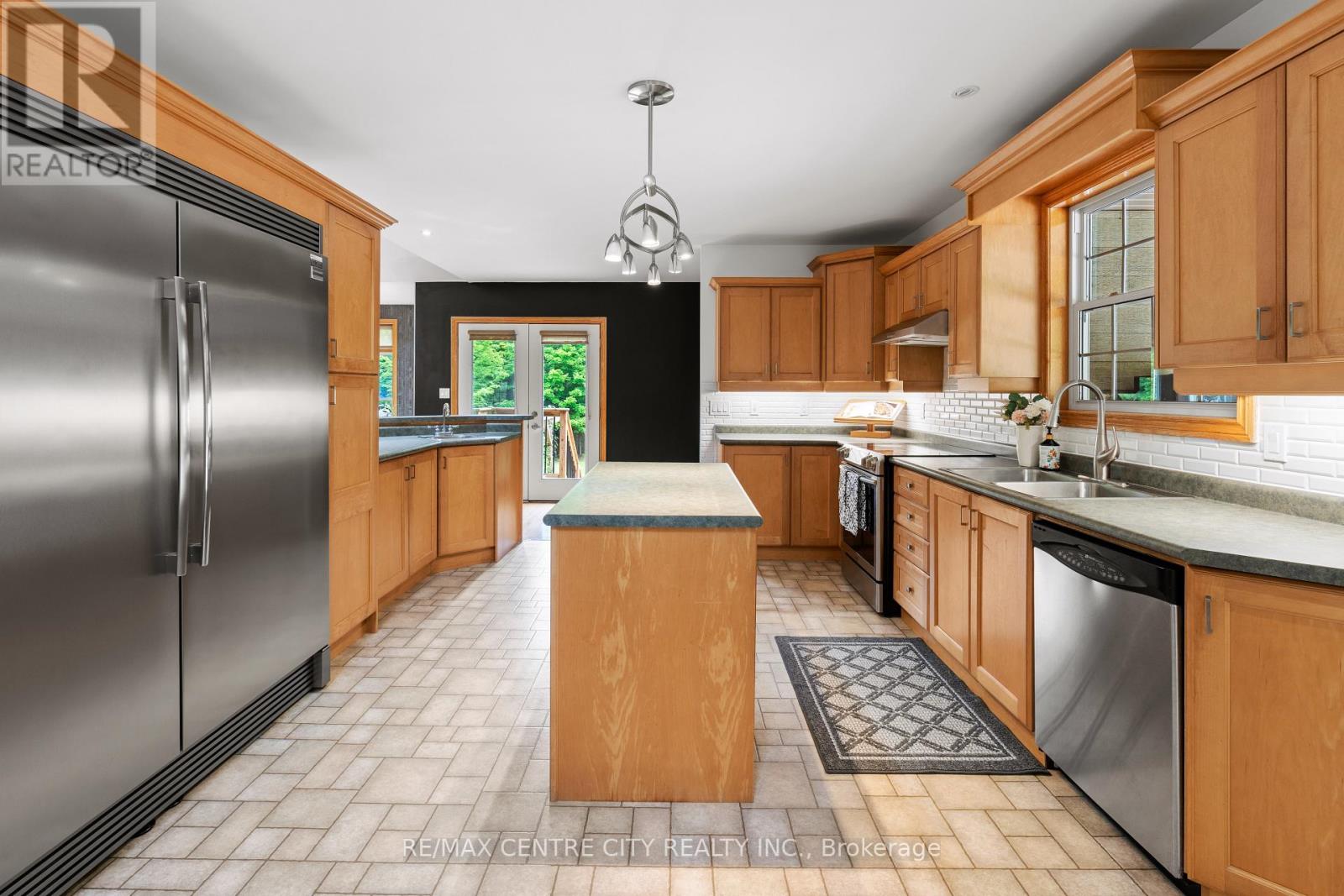10410 Sandytown Road, Bayham, Ontario  N0J 1H0 - Photo 26 - X12212178