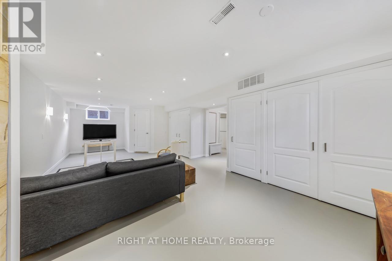 921 Aviation Road, Mississauga, Ontario  L5G 4H8 - Photo 38 - W12209849