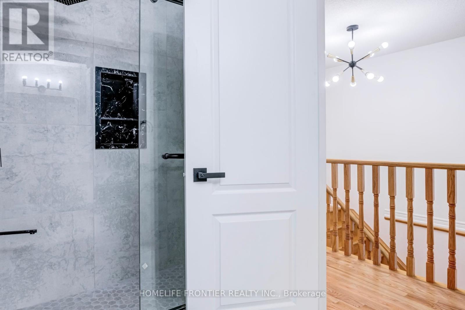 805 Othello Court, Mississauga, Ontario  L5W 1H2 - Photo 30 - W12214141
