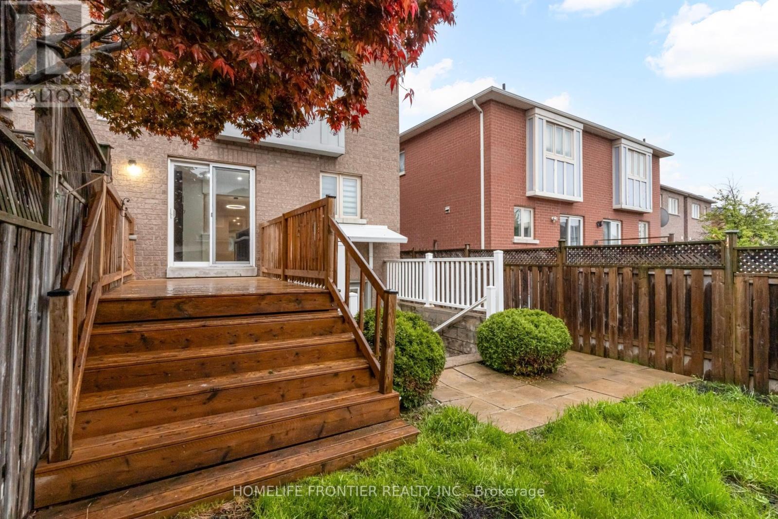 805 Othello Court, Mississauga, Ontario  L5W 1H2 - Photo 49 - W12214141