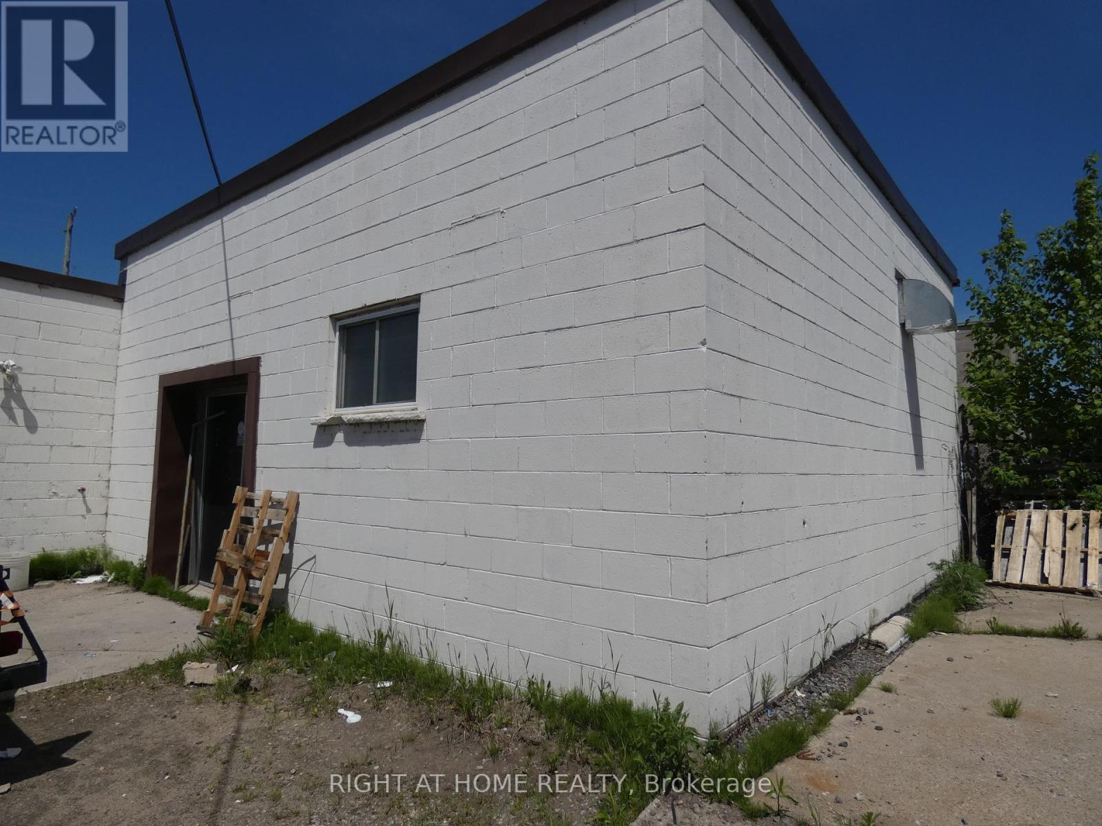1319 Hammond Street, North Bay (Central), Ontario  P1B 2J2 - Photo 22 - X12214090