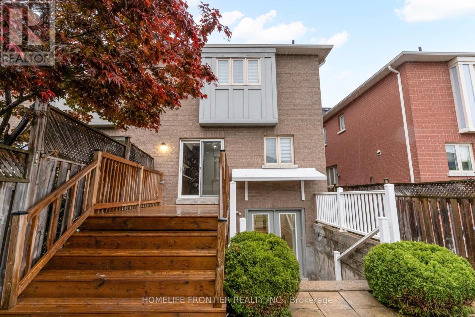 805 Othello Court, Mississauga, Ontario  L5W 1H2 - Photo 50 - W12214141