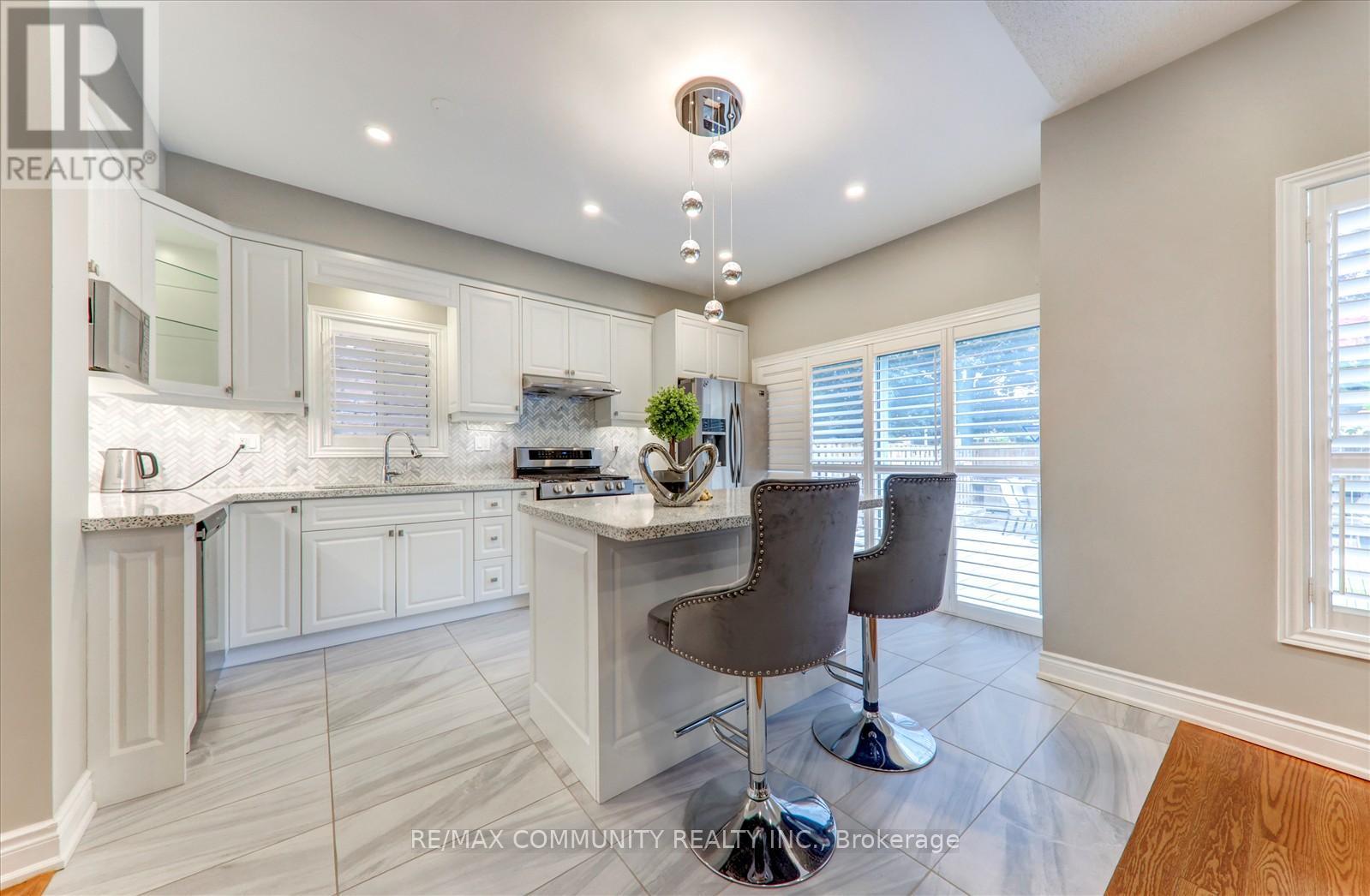 133 Mcsweeney Crescent, Ajax (Northwest Ajax), Ontario  L1T 4C8 - Photo 13 - E12214467