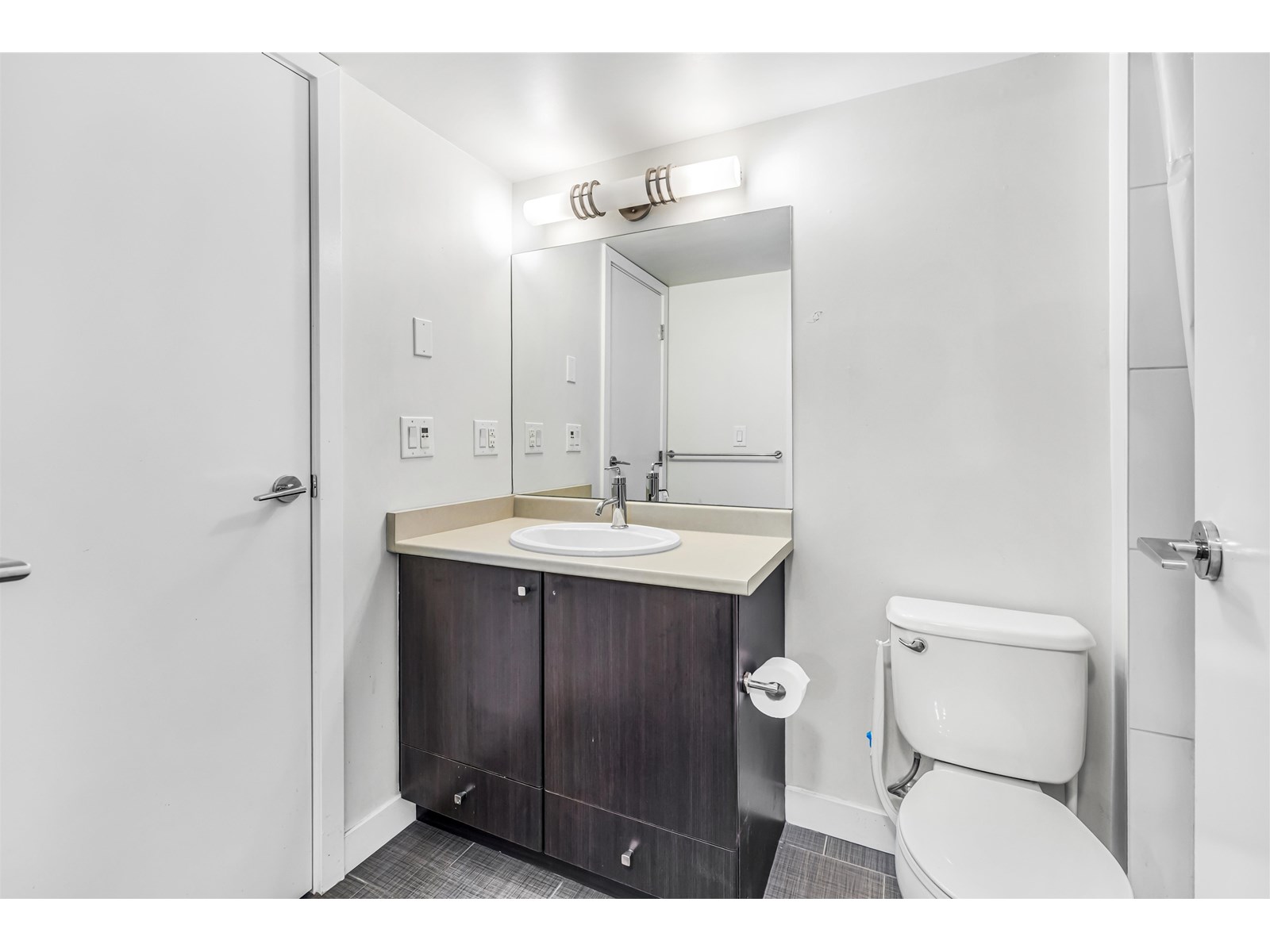 202 13740 75a Avenue, Surrey, British Columbia  V3W 0E8 - Photo 4 - R3014062